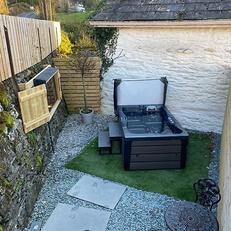 Stunning Cottage Grade 2 Listed With Parking And Hot Tub Bowness-on-Windermere Bagian luar foto