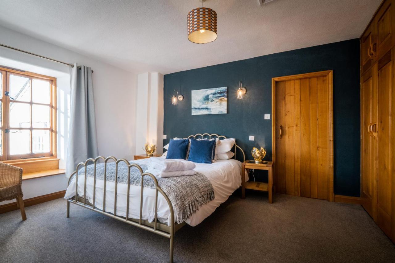Stunning Cottage Grade 2 Listed With Parking And Hot Tub Bowness-on-Windermere Bagian luar foto