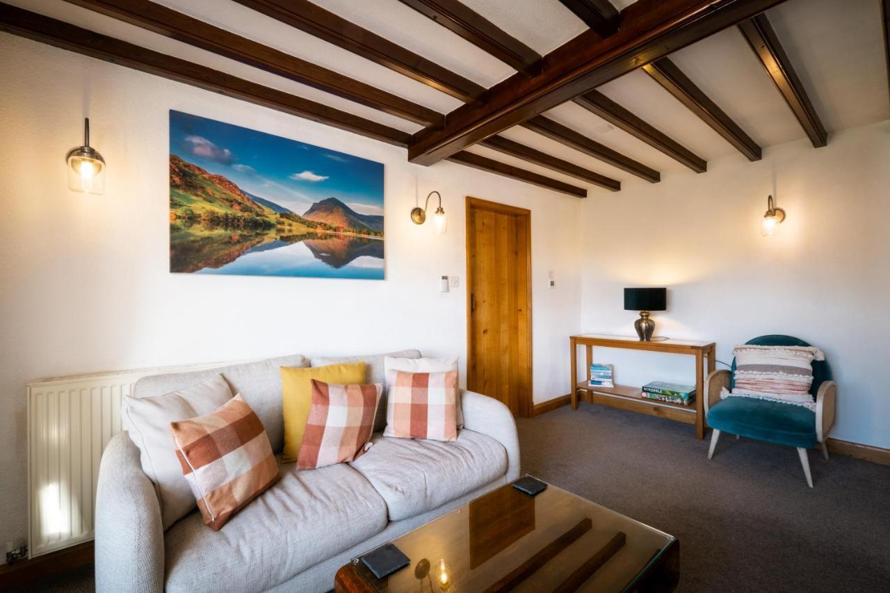 Stunning Cottage Grade 2 Listed With Parking And Hot Tub Bowness-on-Windermere Bagian luar foto
