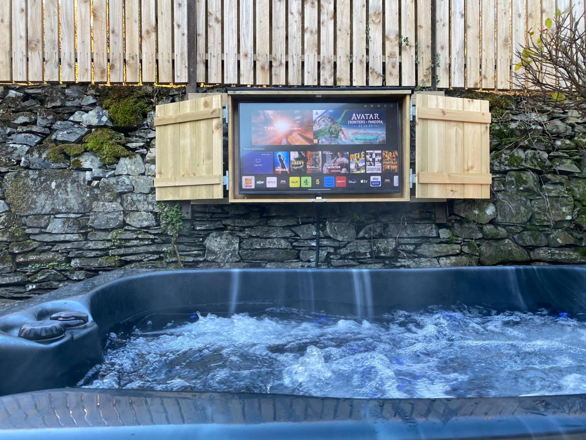 Stunning Cottage Grade 2 Listed With Parking And Hot Tub Bowness-on-Windermere Bagian luar foto