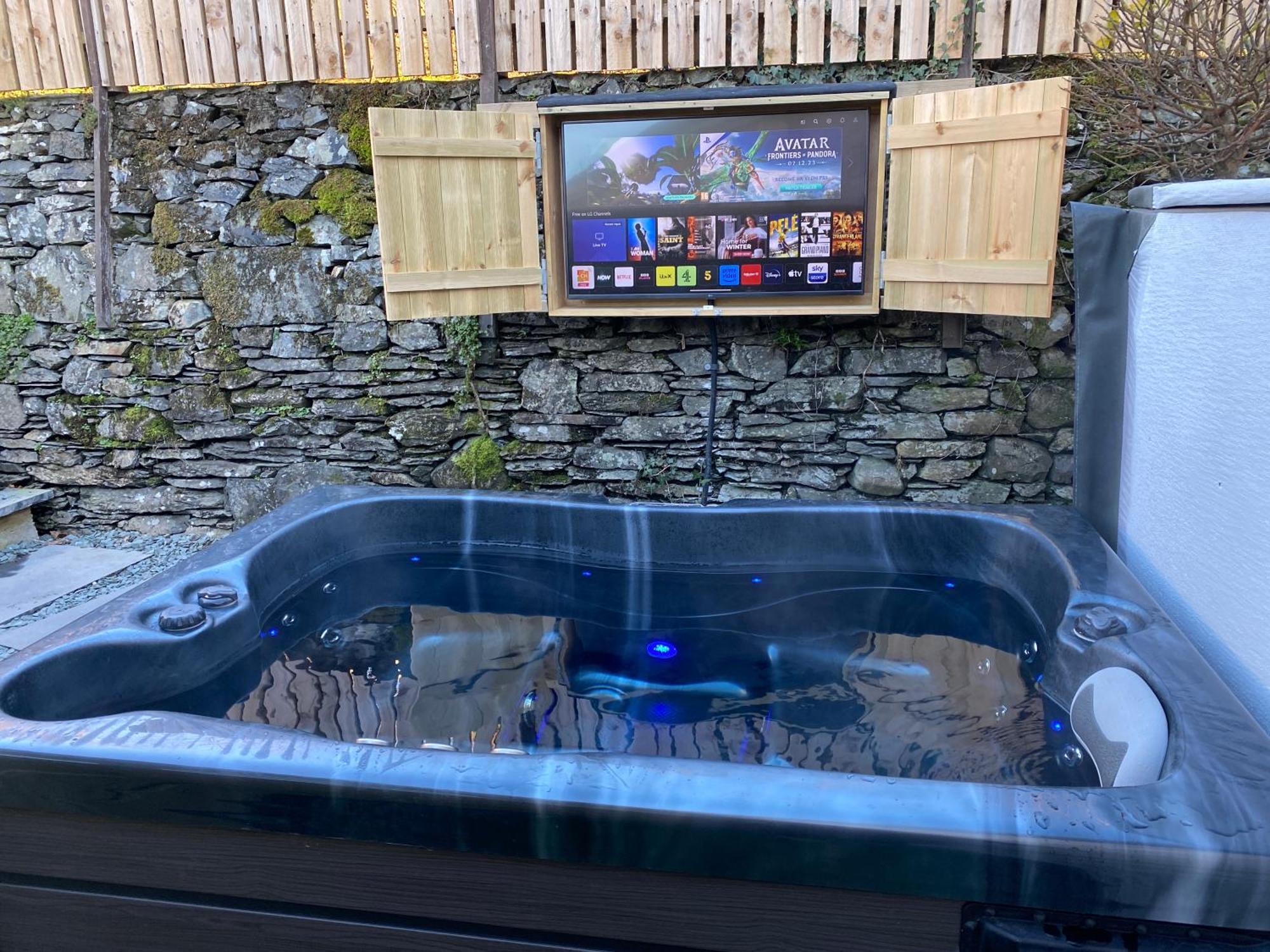 Stunning Cottage Grade 2 Listed With Parking And Hot Tub Bowness-on-Windermere Bagian luar foto